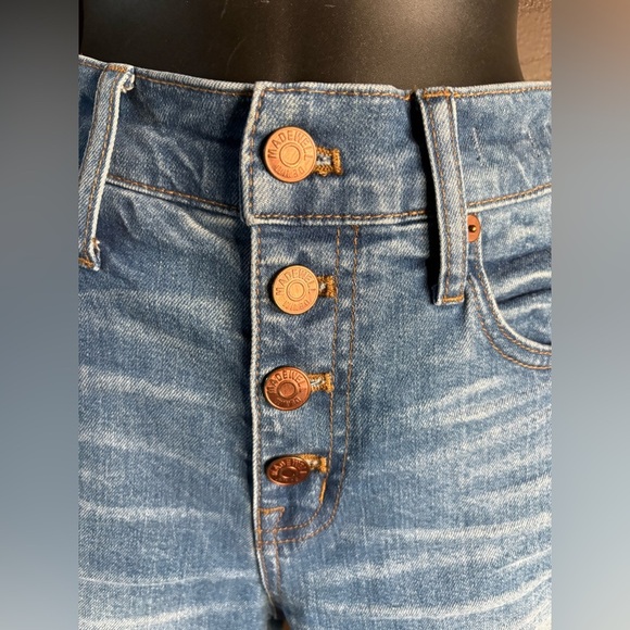 Madewell womens High-Rise Denim Shorts: Button-Front
Edition size 24 preloved - Picture 5 of 8